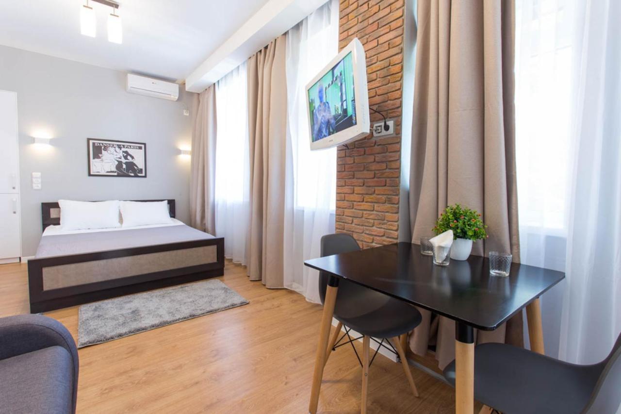 Modern studio beside metro Pushkinska, Universytet - Chernyshevska str. 95-7 Charkiv Exteriör bild