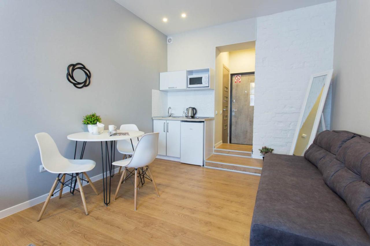 Modern studio beside metro Pushkinska, Universytet - Chernyshevska str. 95-7 Charkiv Exteriör bild