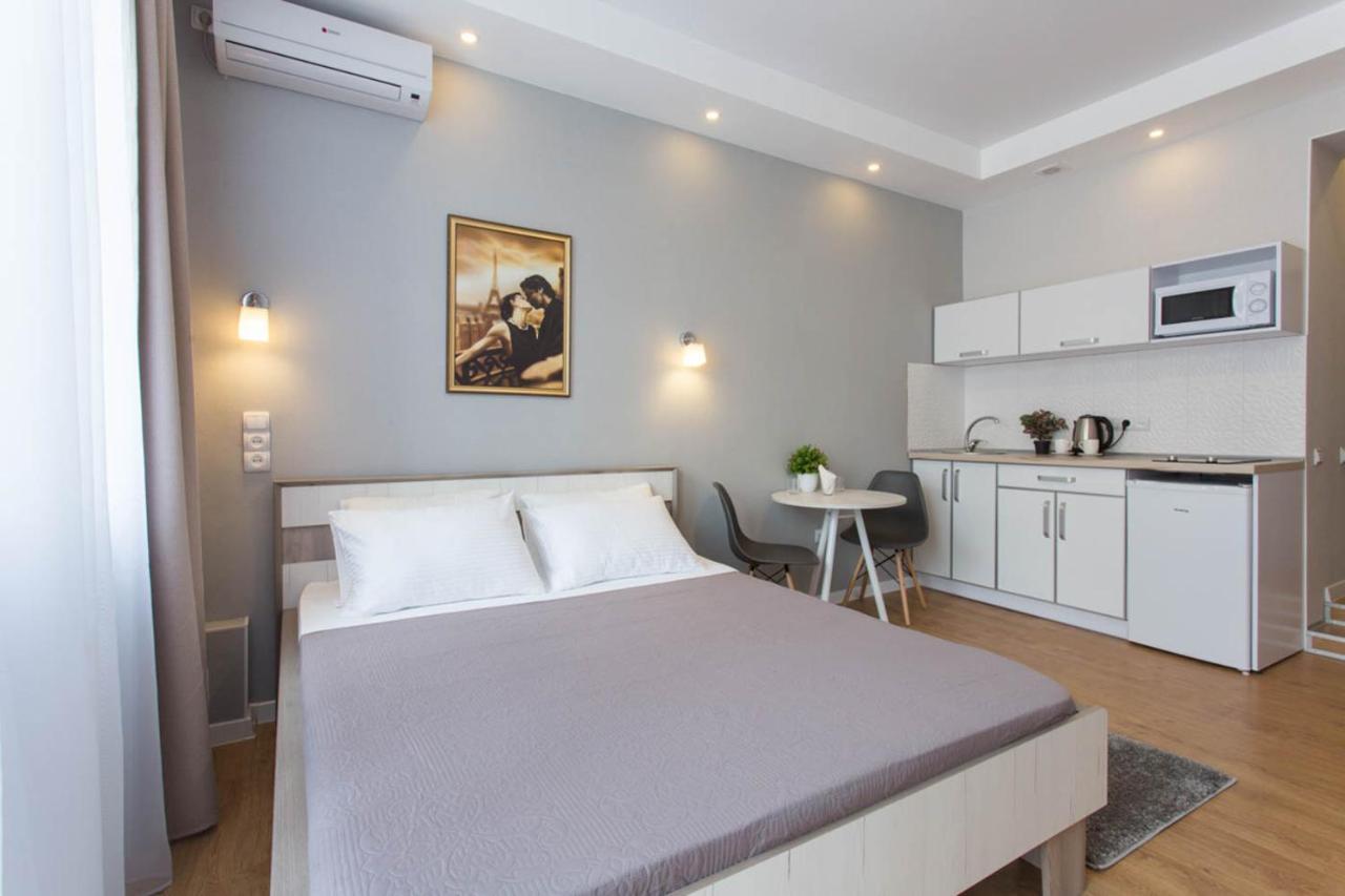 Modern studio beside metro Pushkinska, Universytet - Chernyshevska str. 95-7 Charkiv Exteriör bild