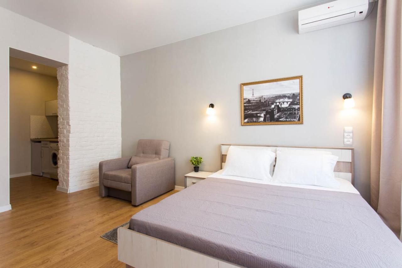 Modern studio beside metro Pushkinska, Universytet - Chernyshevska str. 95-7 Charkiv Exteriör bild