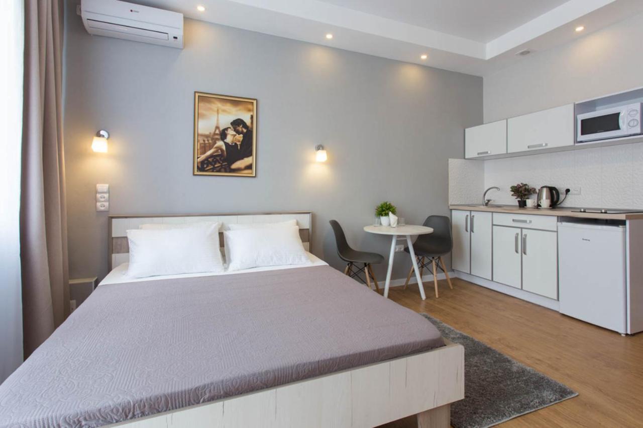Modern studio beside metro Pushkinska, Universytet - Chernyshevska str. 95-7 Charkiv Exteriör bild