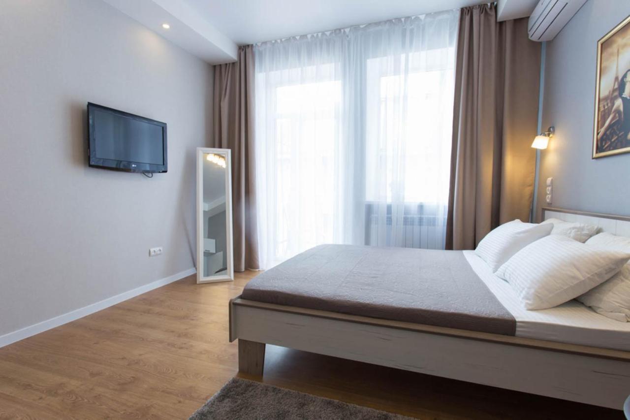 Modern studio beside metro Pushkinska, Universytet - Chernyshevska str. 95-7 Charkiv Exteriör bild