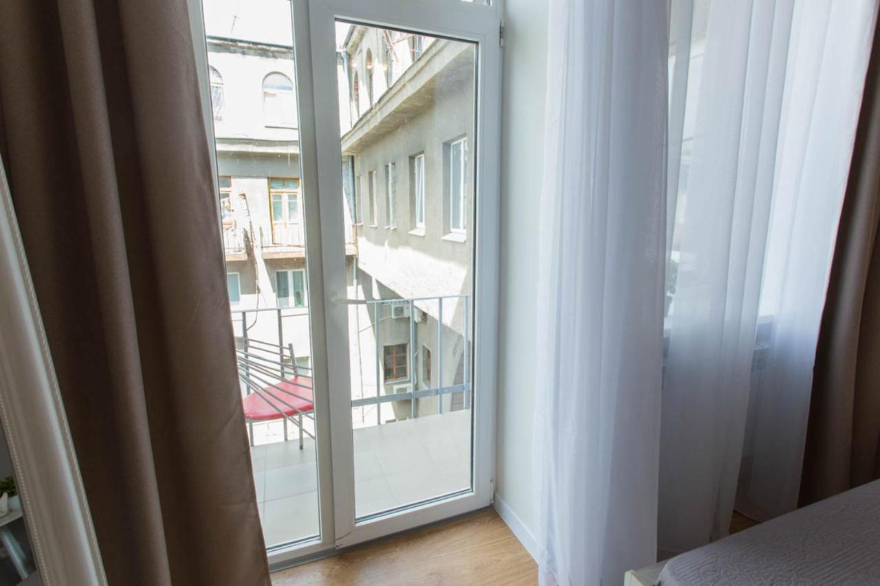 Modern studio beside metro Pushkinska, Universytet - Chernyshevska str. 95-7 Charkiv Exteriör bild