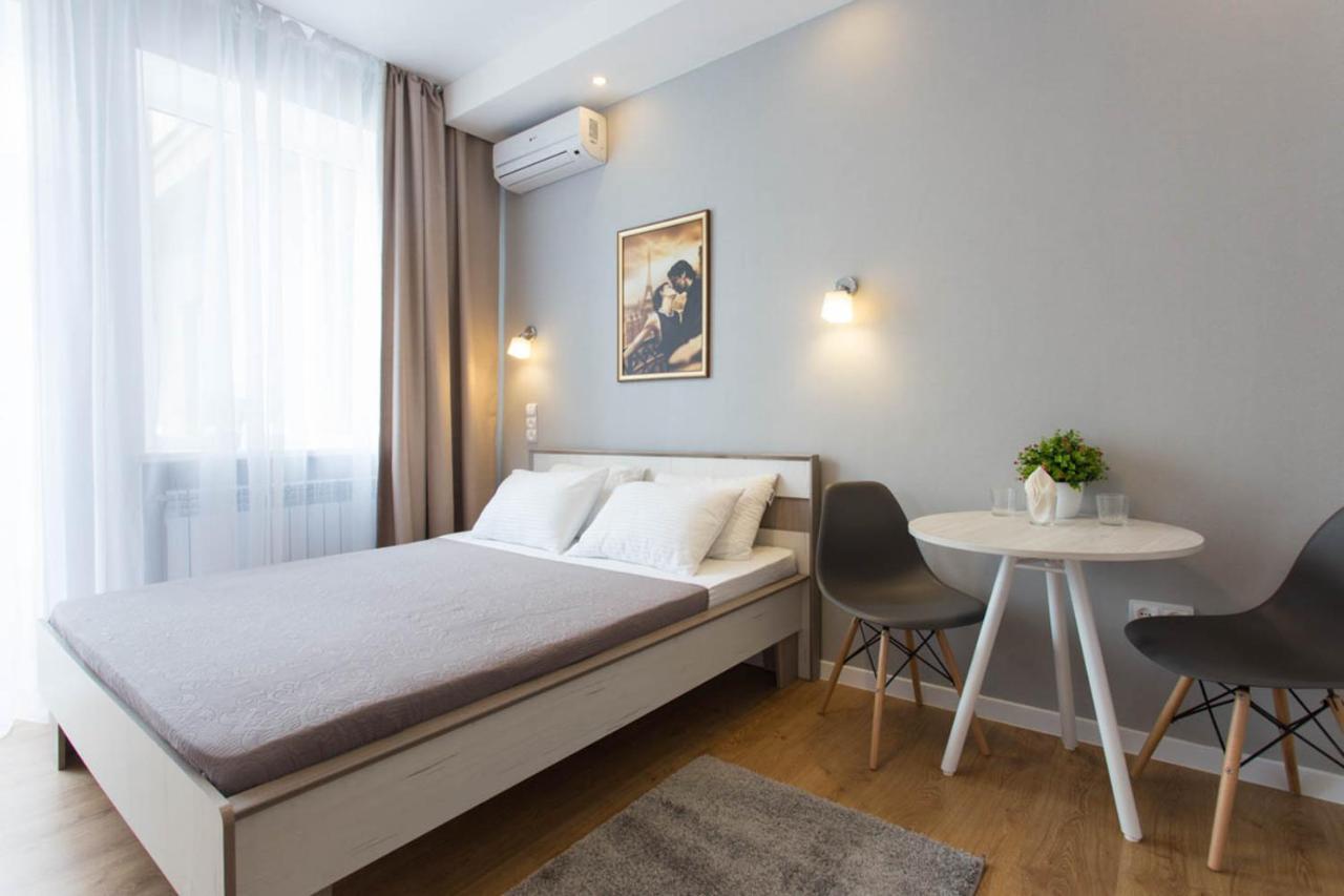 Modern studio beside metro Pushkinska, Universytet - Chernyshevska str. 95-7 Charkiv Exteriör bild