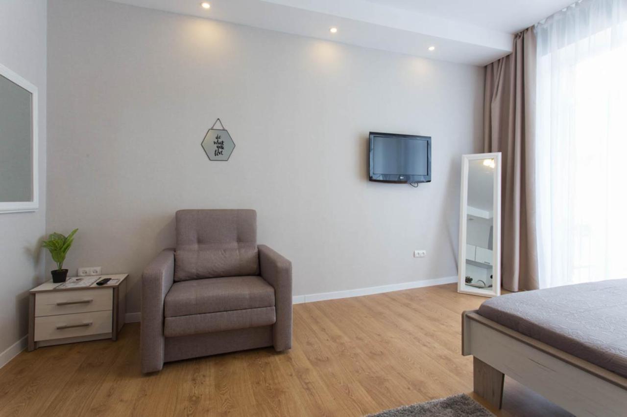 Modern studio beside metro Pushkinska, Universytet - Chernyshevska str. 95-7 Charkiv Exteriör bild