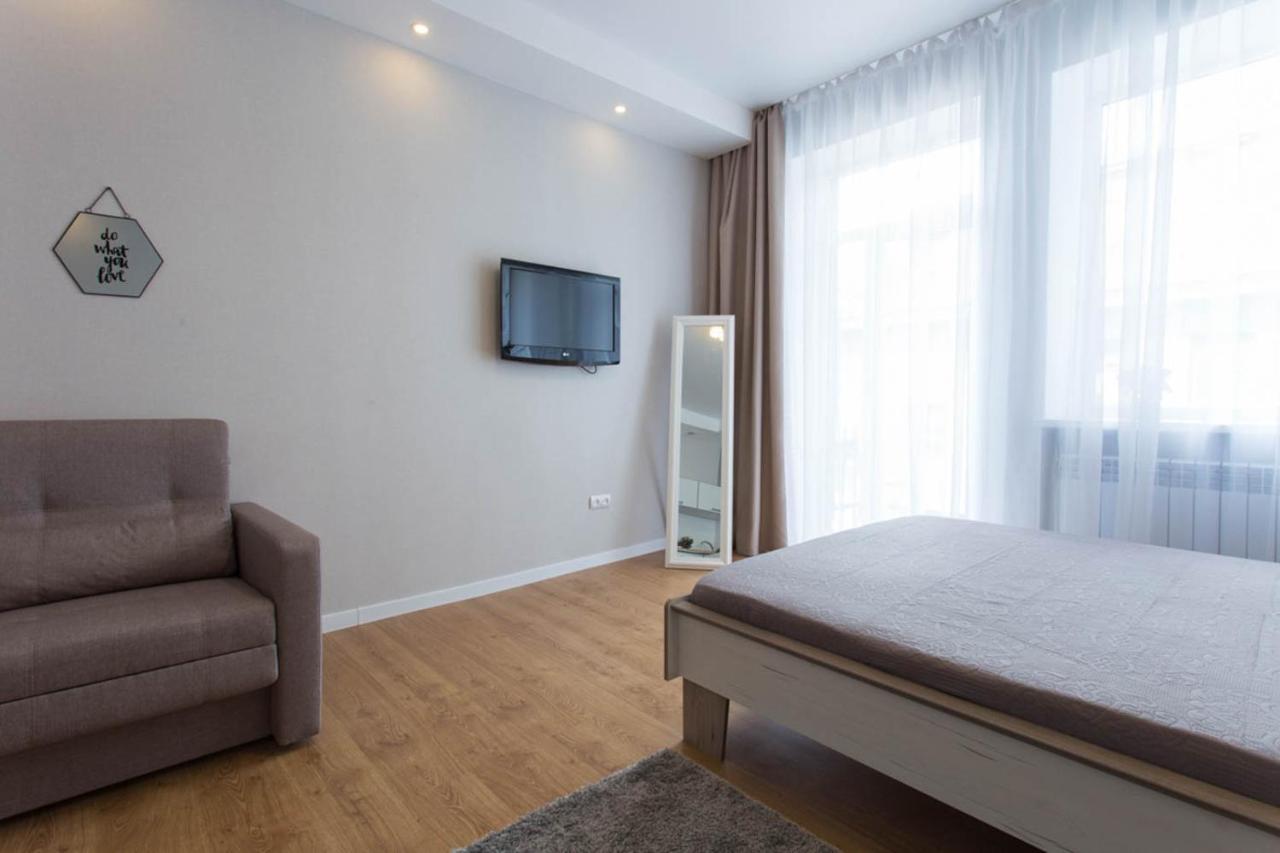 Modern studio beside metro Pushkinska, Universytet - Chernyshevska str. 95-7 Charkiv Exteriör bild
