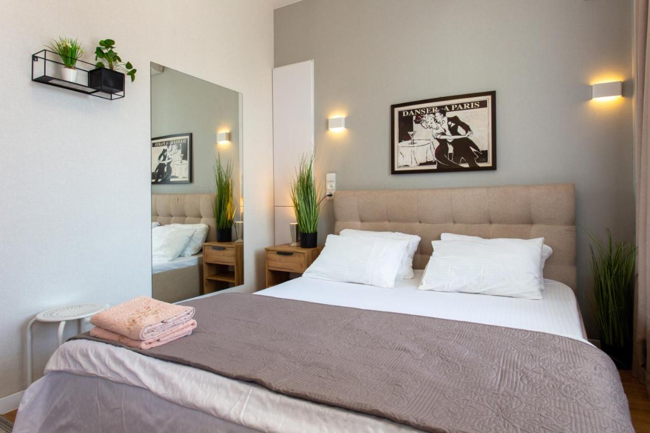 Modern studio beside metro Pushkinska, Universytet - Chernyshevska str. 95-7 Charkiv Exteriör bild