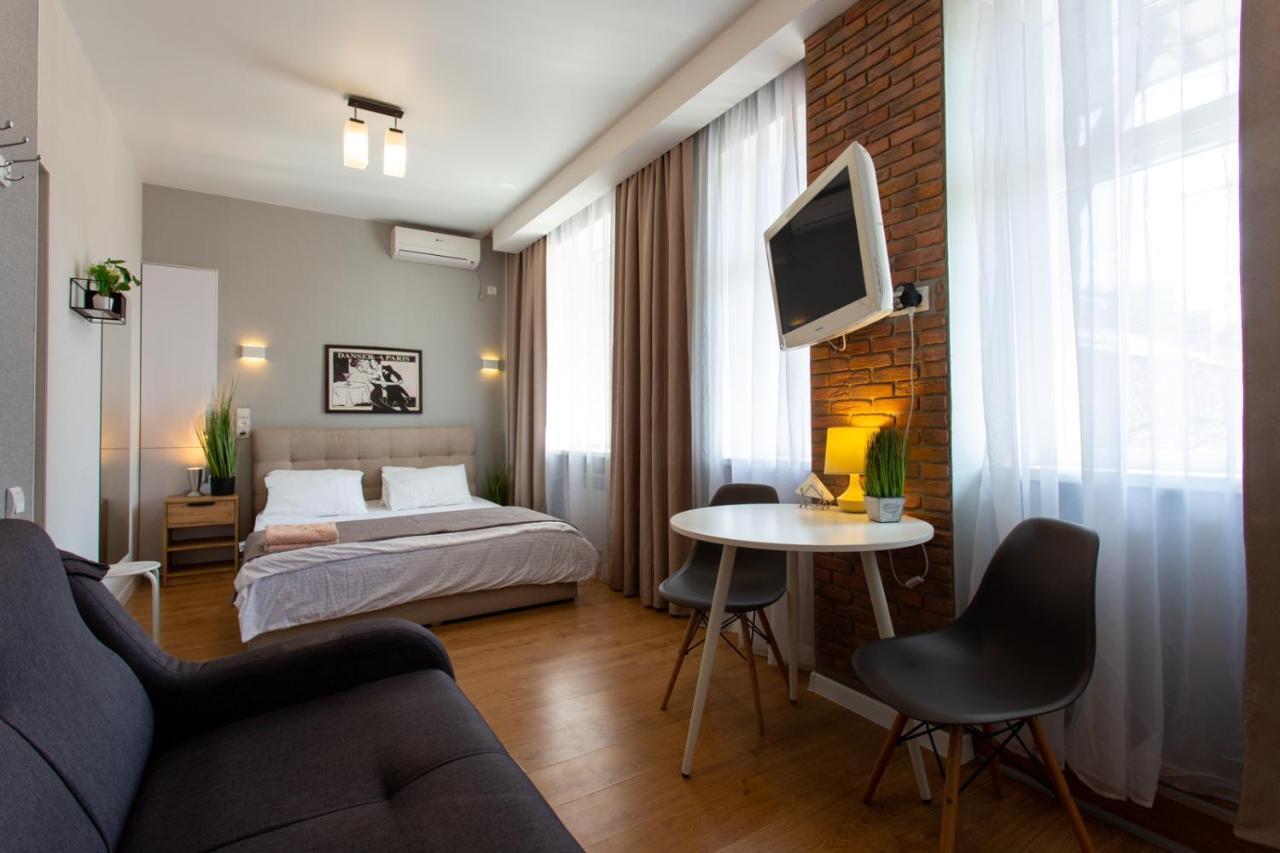 Modern studio beside metro Pushkinska, Universytet - Chernyshevska str. 95-7 Charkiv Exteriör bild